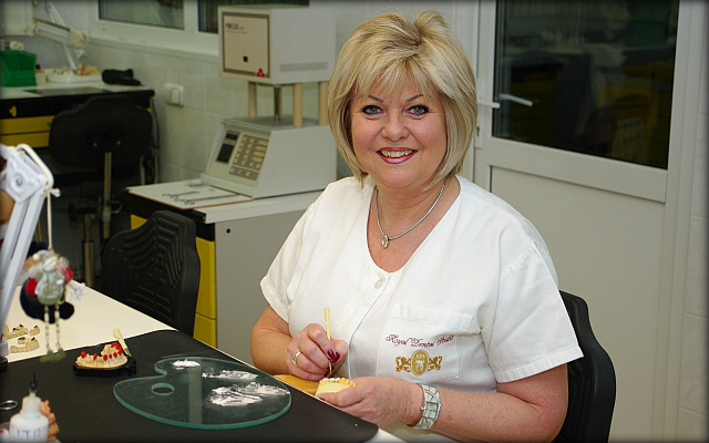 Royal Dental Stúdió Fogtechnika - Gálffyné Forstner Cecília fogtechnikus mester
